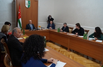 ASLAN BZHANIA: I HAVE SPOKED OUT ALL IMPORTANT PROBLEMS THAT ARE IN ABKHAZIA AT THE MEETING WITH PRESIDENT OF THE RUSSIAN FEDERATION