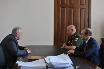 PRIME MINISTER MET WITH REPRESENTATIVES OF THE RUSSIAN MILITARY BASE AND THE RUSSIAN EMBASSY