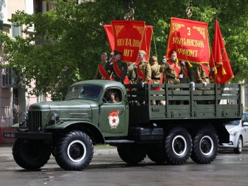 В ДЕНЬ ПОБЕДЫ ВОЕННОСЛУЖАЩИЕ ЮВО ПРОЕДУТ ПО УЛИЦАМ ГУДАУТЫ ПОД МУЗЫКУ ВОЕННЫХ ЛЕТ   