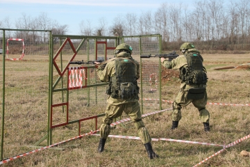 РАЗВЕДЧИКИ ЮВО В АБХАЗИИ ОТРАБОТАЛИ НОВЫЕ СТРЕЛКОВЫЕ УПРАЖНЕНИЯ В ДИНАМИКЕ